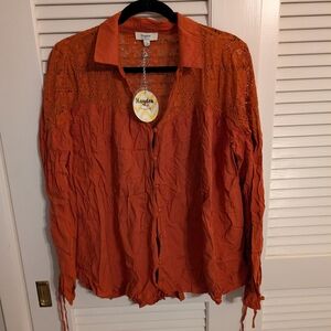 Hayden Los Angeles Button-Up Blouse With Tie Sleeves And Lace Detail Large